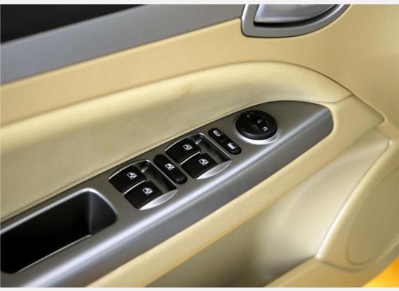 志翔 2008款 2.0L 手动舒适型 车厢座椅   门窗控制