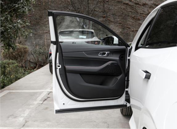 长安UNI-K 2021款 2.0T 全轮驱动尊贵型 车厢座椅   前门板