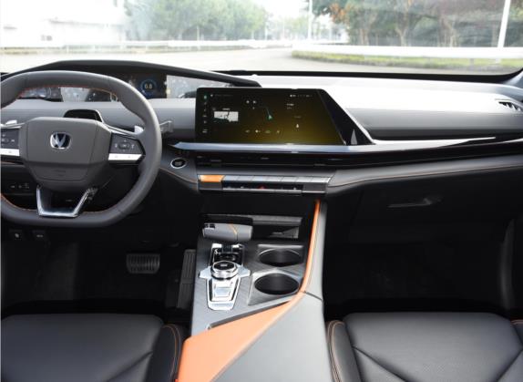长安UNI-V 2022款 1.5T 智慧领航型 中控类   中控台