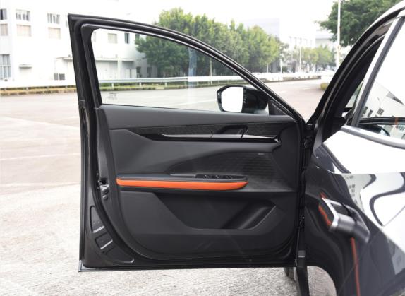 长安UNI-V 2022款 1.5T 智慧领航型 车厢座椅   前门板