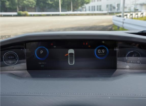 长安UNI-V 2022款 1.5T 运动版 中控类   仪表盘