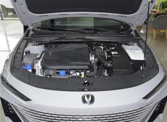 长安UNI-V 2022款 1.5T 卓越型 其他细节类   发动机舱