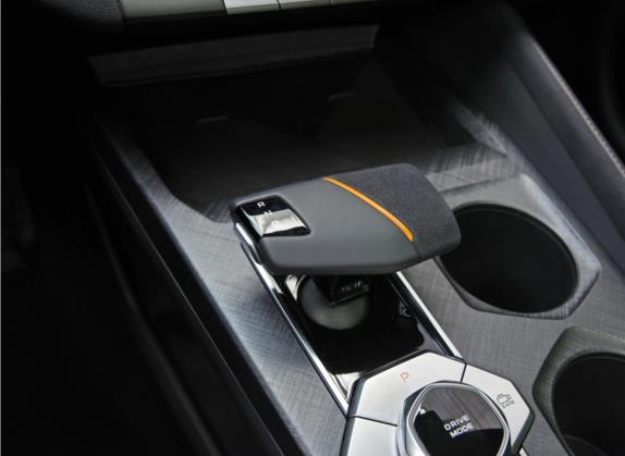 长安UNI-V 2022款 2.0T 领速版 中控类   挡把