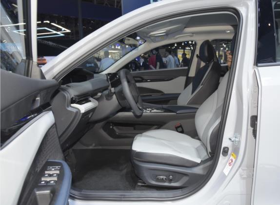 2023款 智电iDD 1.5T 113km智酷型 车厢座椅   前排空间