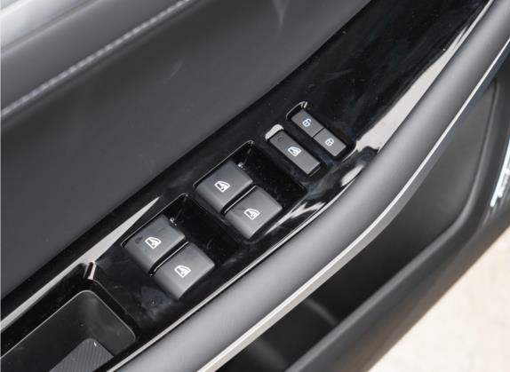 锐程PLUS 2023款 1.5T DCT领航型 车厢座椅   门窗控制