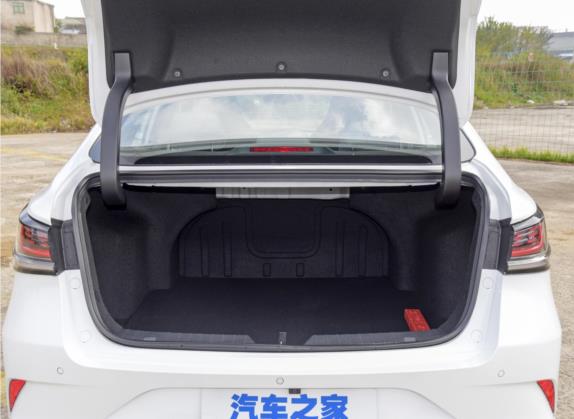 锐程PLUS 2023款 1.5T DCT领悦型 车厢座椅   后备厢