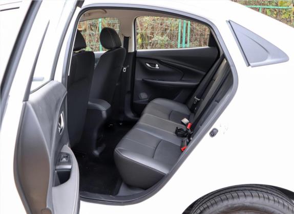 悦翔 2019款 1.5L DCT豪华型 国VI 车厢座椅   后排空间