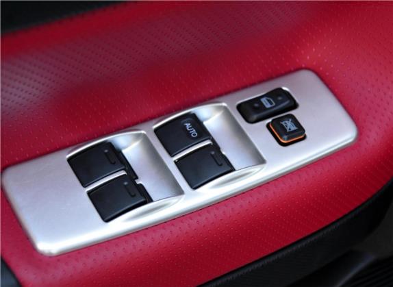 长城M2 2012款 1.5L 手动都市版 车厢座椅   门窗控制