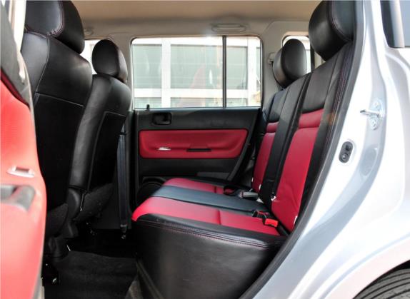 长城M2 2012款 1.5L CVT都市版 车厢座椅   后排空间