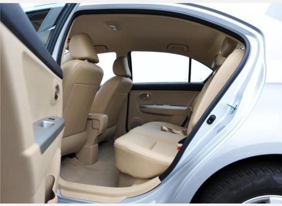 长城C30 2010款 1.5L 手动豪华型 车厢座椅   后排空间