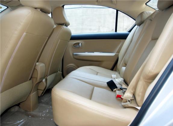 长城C30 2012款 1.5L CVT豪华型 车厢座椅   后排空间