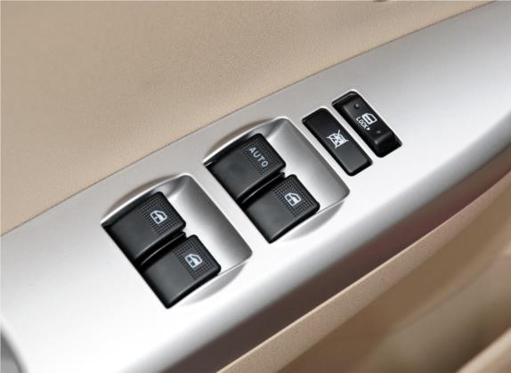 长城C30 2012款 1.5L 手动智能起停版 车厢座椅   门窗控制
