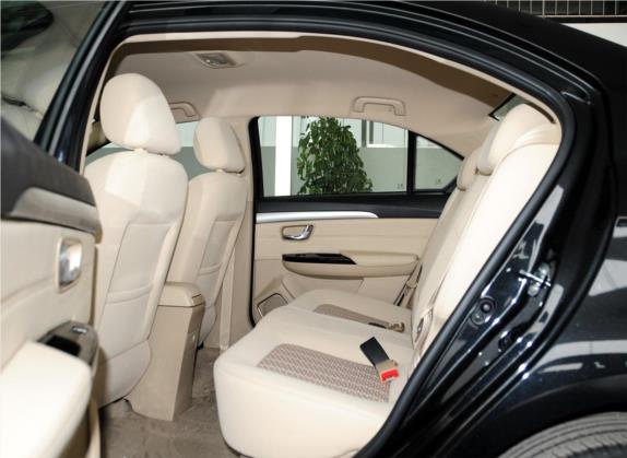 长城C30 2015款 1.5L 手动舒适型 车厢座椅   后排空间