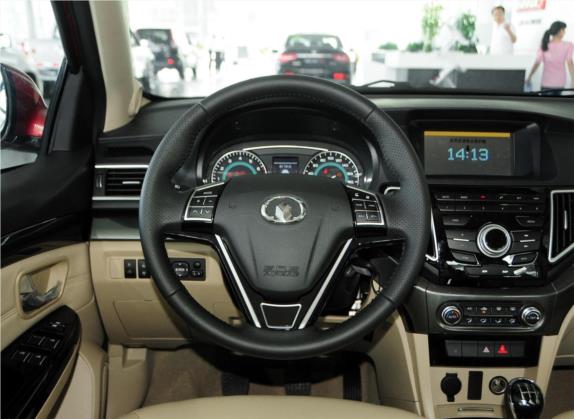 长城C30 2015款 1.5L 手动豪华型 中控类   驾驶位