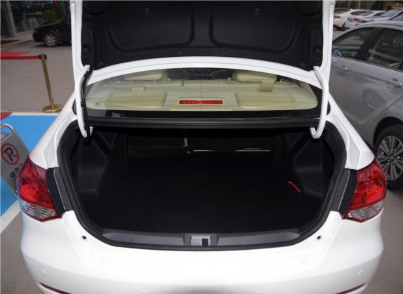 长城C30 2015款 经典版 1.5L 手动悦享型 车厢座椅   后备厢