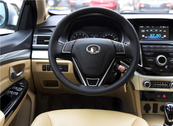 长城C30 2016款 1.5L 手动舒适型 中控类   驾驶位