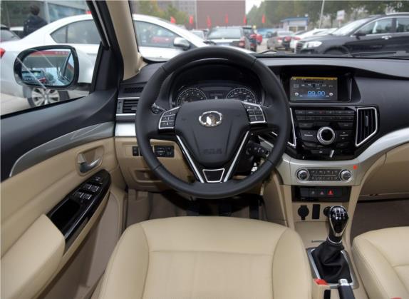 长城C30 2016款 1.5L 手动豪华型 中控类   驾驶位