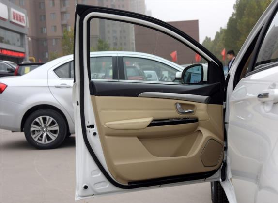 长城C30 2016款 1.5L 手动豪华型 车厢座椅   前门板