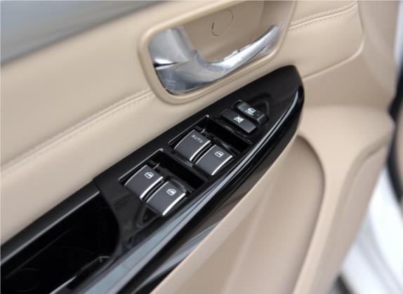长城C30 2016款 1.5L 手动豪华型 车厢座椅   门窗控制