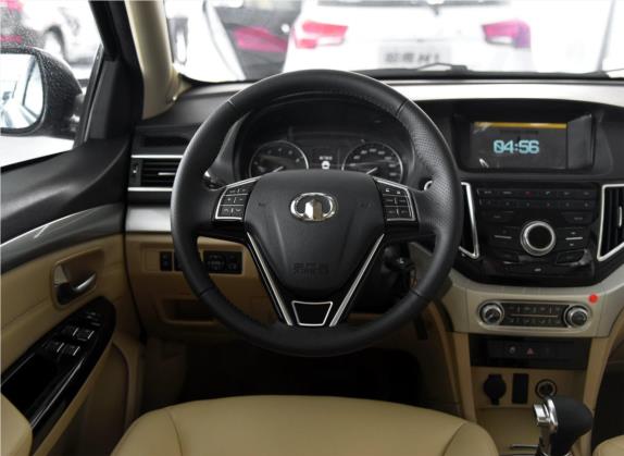 长城C30 2016款 1.5L AMT舒适型 中控类   驾驶位
