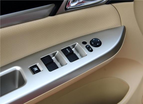 长城C50 2012款 1.5T 手动时尚型 车厢座椅   门窗控制