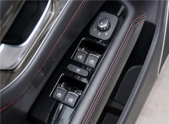 长城C50 2014款 升级版 1.5T 手动时尚型 车厢座椅   门窗控制