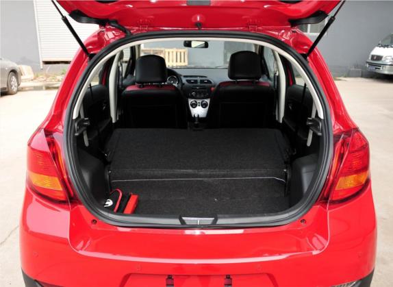 长城C20R 2011款 1.5L 手动都市型 车厢座椅   后备厢