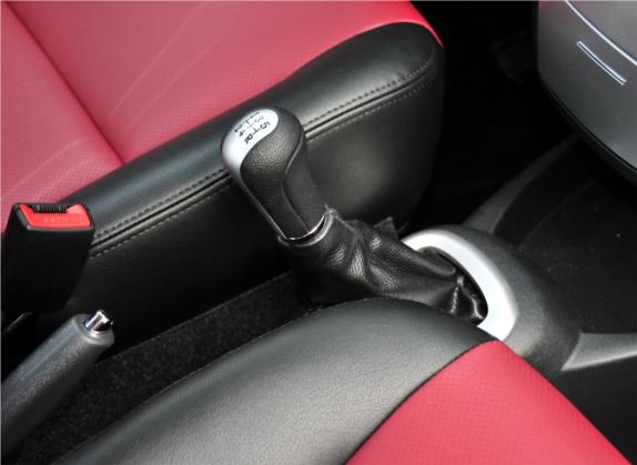 长城C20R 2011款 1.5L 手动都市型 中控类   挡把