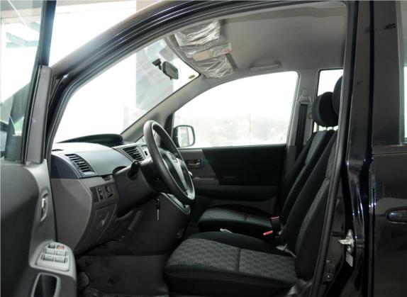 长城V80 2011款 2.0L 自动标准型 车厢座椅   前排空间