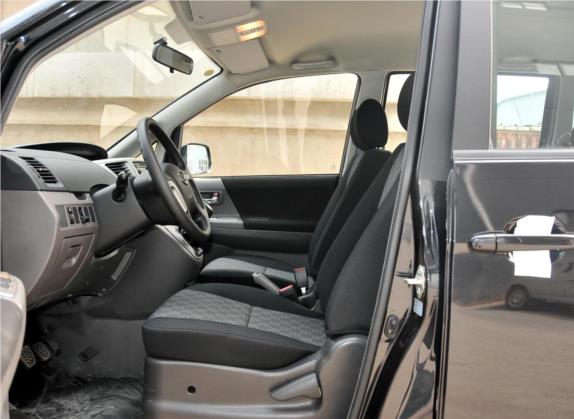 长城V80 2012款 1.5T 手动实尚型 车厢座椅   前排空间