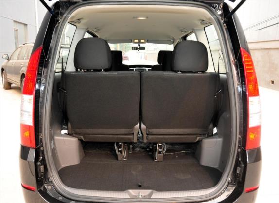 长城V80 2012款 1.5T 手动实尚型 车厢座椅   后备厢
