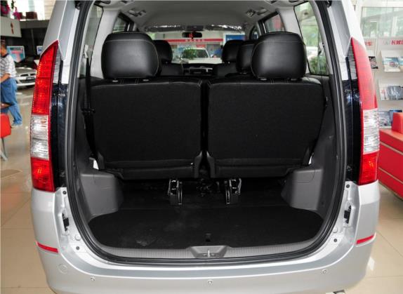 长城V80 2013款 1.5T 手动雅尚型 车厢座椅   后备厢