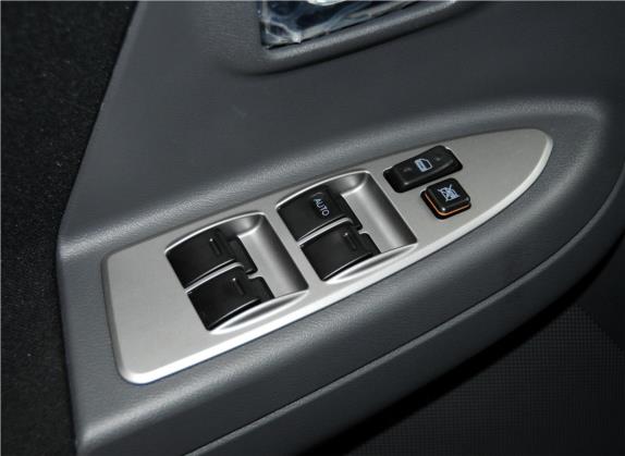 长城V80 2013款 1.5T 手动雅尚型 车厢座椅   门窗控制