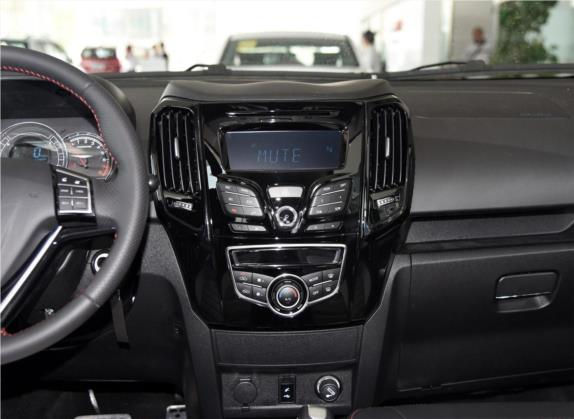 长城M4 2015款 1.5L AMT舒适型 中控类   中控台