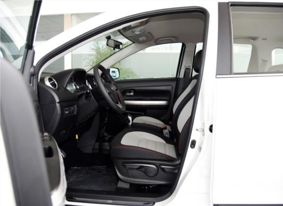 长城M4 2015款 1.5L AMT舒适型 车厢座椅   前排空间