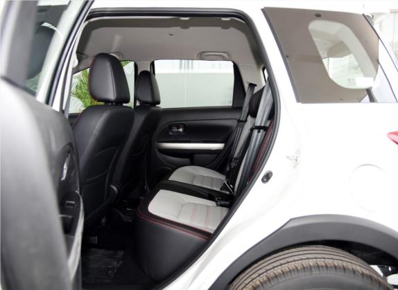 长城M4 2015款 1.5L AMT舒适型 车厢座椅   后排空间