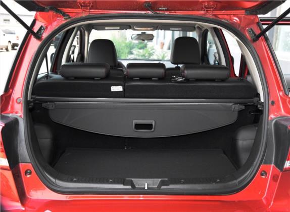 长城M4 2015款 1.5L AMT豪华型 车厢座椅   后备厢