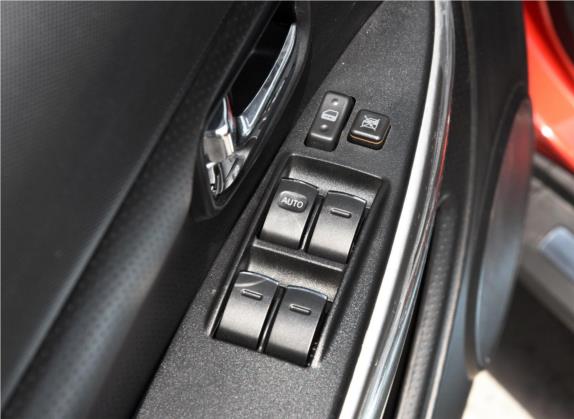长城M4 2015款 1.5L AMT豪华型 车厢座椅   门窗控制