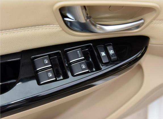 长城C30新能源 2017款 EV 悦享型 车厢座椅   门窗控制