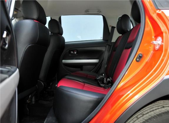 炫丽 2011款 CROSS 1.3L MT 车厢座椅   后排空间