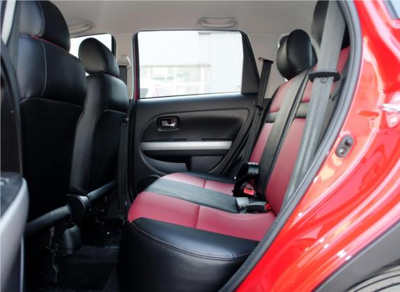 炫丽 2011款 CROSS 1.5L AMT 车厢座椅   后排空间
