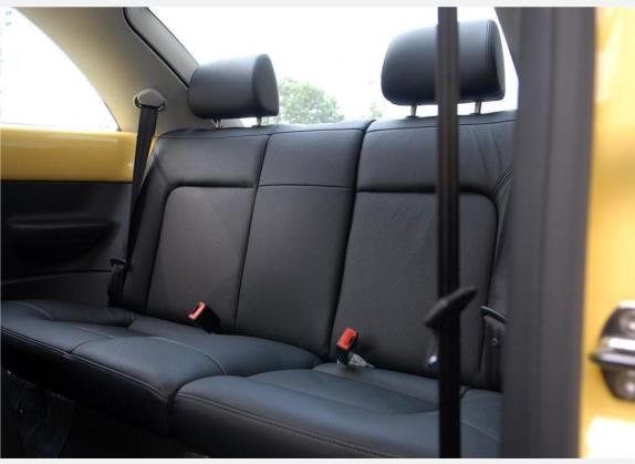 甲壳虫 2006款 2.0 豪华版 车厢座椅   后排空间