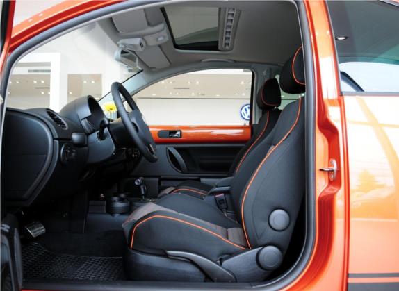 甲壳虫 2010款 2.0 BlackOrange舒适版 车厢座椅   前排空间