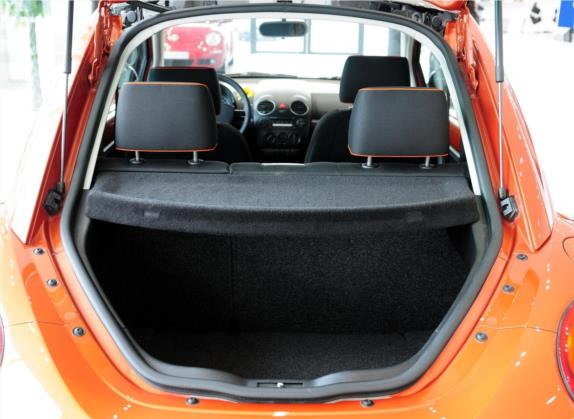 甲壳虫 2010款 2.0 BlackOrange舒适版 车厢座椅   后备厢