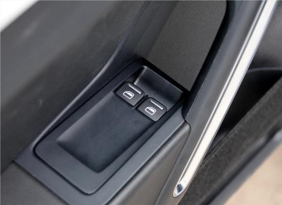 甲壳虫 2013款 1.2TSI 舒适型 车厢座椅   门窗控制
