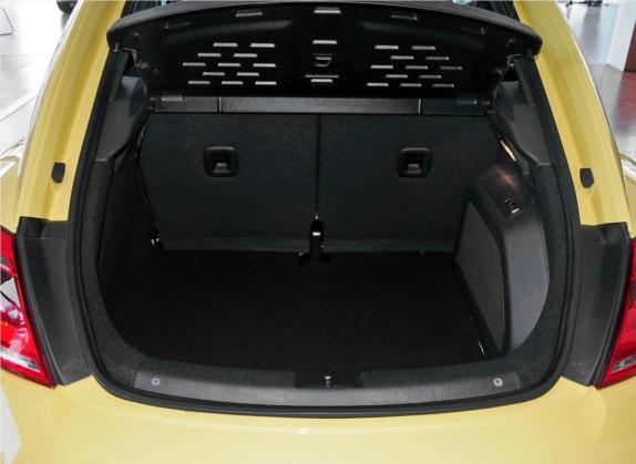 甲壳虫 2014款 2.0TSI Turbo版 车厢座椅   后备厢