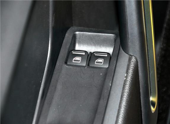 甲壳虫 2014款 2.0TSI Turbo版 车厢座椅   门窗控制