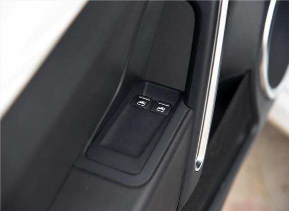 甲壳虫 2014款 380TSI 性能版 车厢座椅   门窗控制