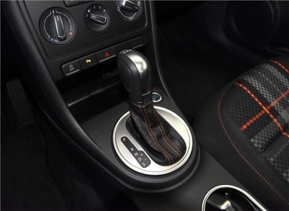 甲壳虫 2016款 180TSI Club版 中控类   挡把