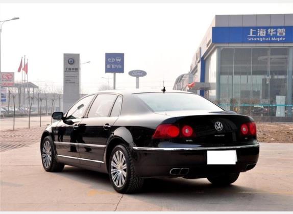 辉腾 2006款 6.0L W12 4座豪华版 外观   斜后